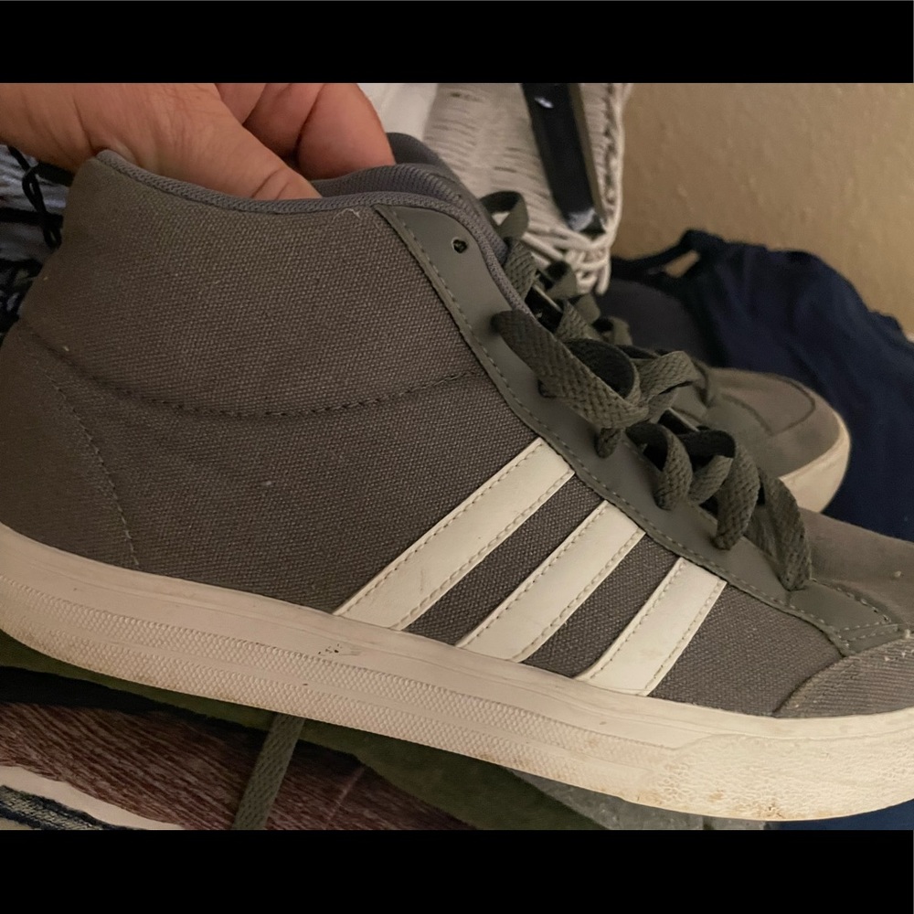 8.5 women adidas